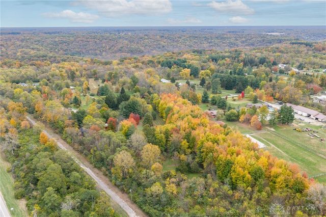 945 S Nixon Camp Road, Oregonia, OH 45054