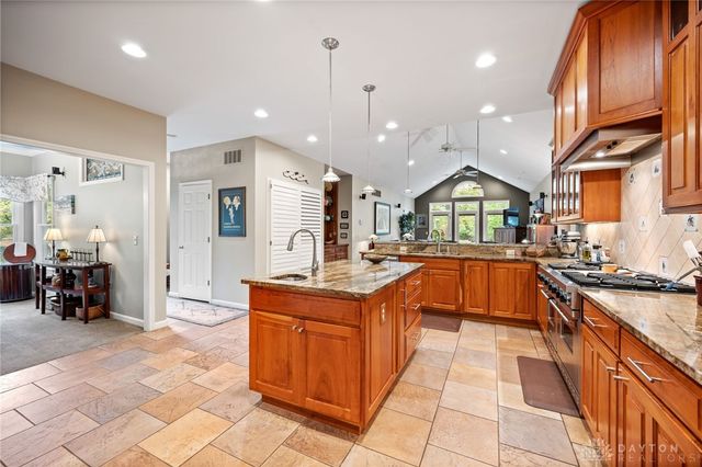 945 S Nixon Camp Road, Oregonia, OH 45054