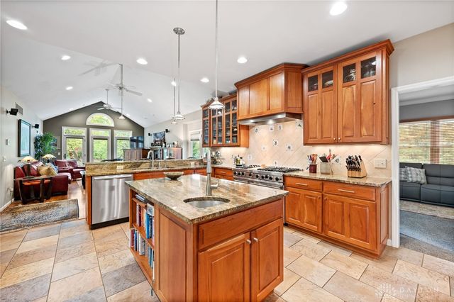 945 S Nixon Camp Road, Oregonia, OH 45054