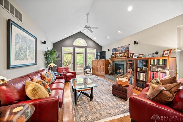 945 S Nixon Camp Road, Oregonia, OH 45054
