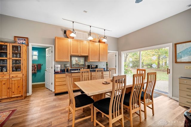 945 S Nixon Camp Road, Oregonia, OH 45054