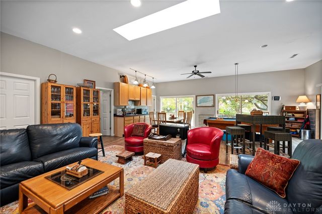 945 S Nixon Camp Road, Oregonia, OH 45054