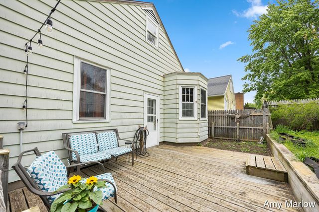 884 Hollywood Street, Grand Rapids, MI 49505