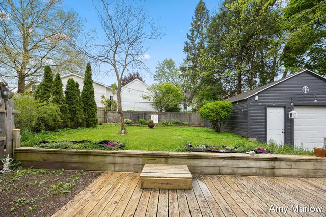 884 Hollywood Street, Grand Rapids, MI 49505