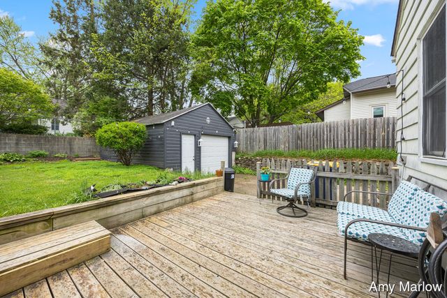 884 Hollywood Street, Grand Rapids, MI 49505