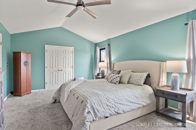 1948 Barrington Court, Aurora, IL 60503