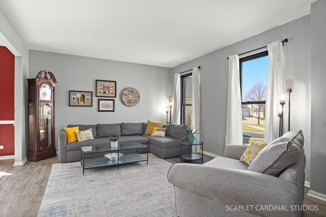 1948 Barrington Court, Aurora, IL 60503