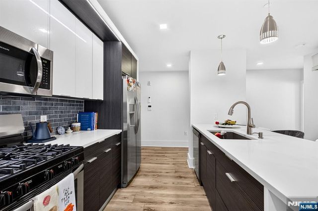 62 69th Street 203, Guttenberg, NJ 07093
