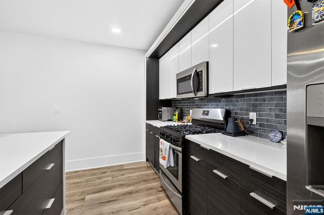 62 69th Street 203, Guttenberg, NJ 07093