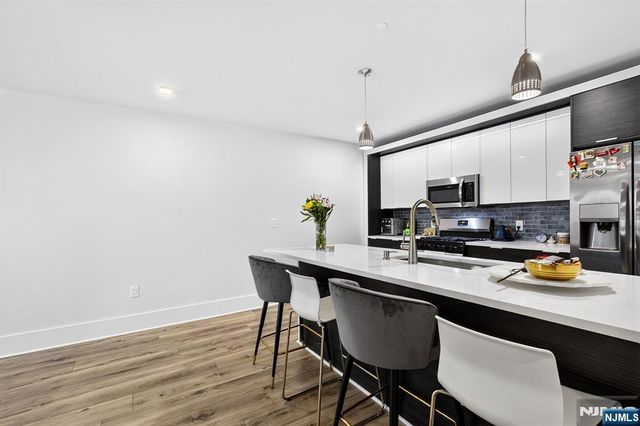 62 69th Street 203, Guttenberg, NJ 07093