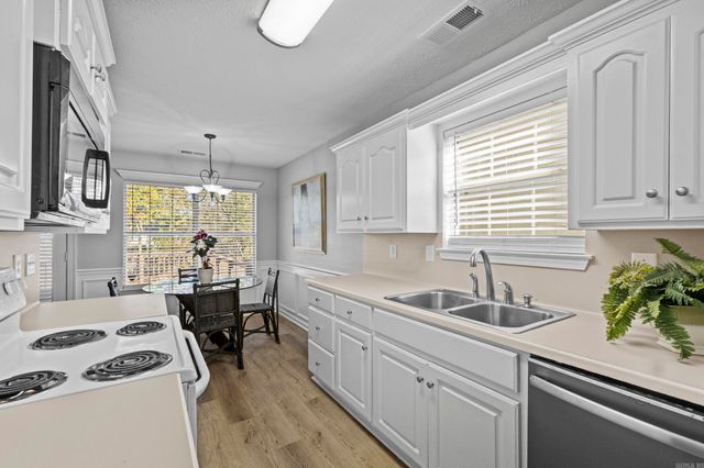 24 Zircon Drive, Maumelle, AR 72113