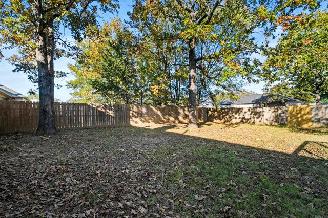 24 Zircon Drive, Maumelle, AR 72113