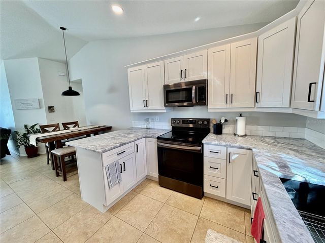 917 WINTER GARDEN DRIVE, Sarasota, FL 34243