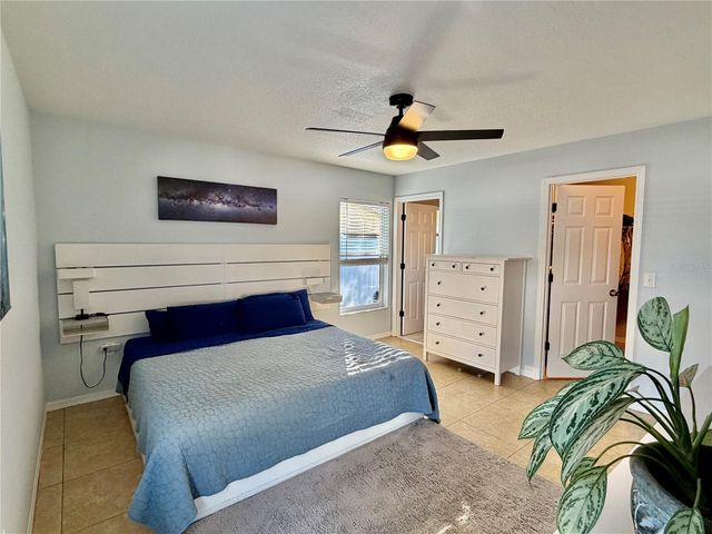 917 WINTER GARDEN DRIVE, Sarasota, FL 34243