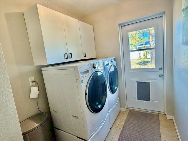 917 WINTER GARDEN DRIVE, Sarasota, FL 34243