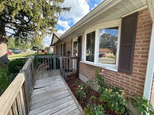 735 Geneva Avenue, Romeoville, IL 60446