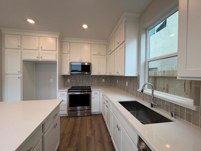 10363 Mornington Way, Elk Grove, CA 95757