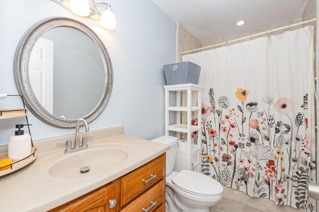 6811 Cemetary Road, Manvel, TX 77578