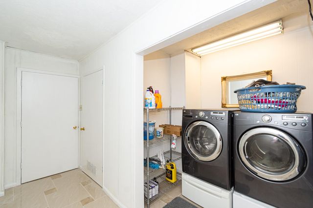 6811 Cemetary Road, Manvel, TX 77578