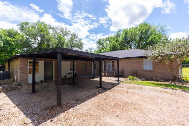 6811 Cemetary Road, Manvel, TX 77578