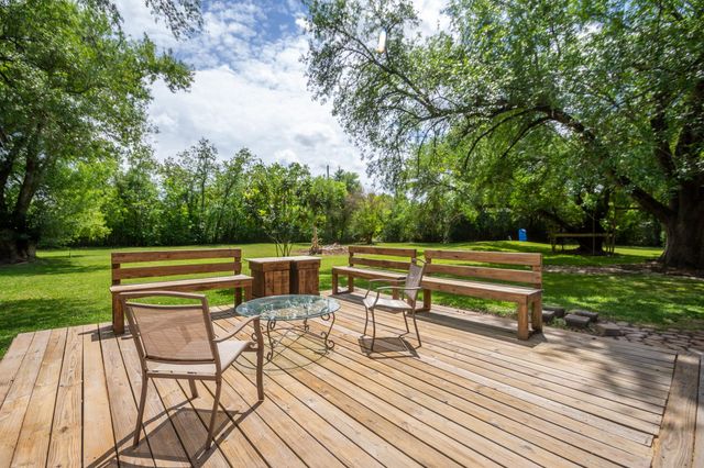 6811 Cemetary Road, Manvel, TX 77578