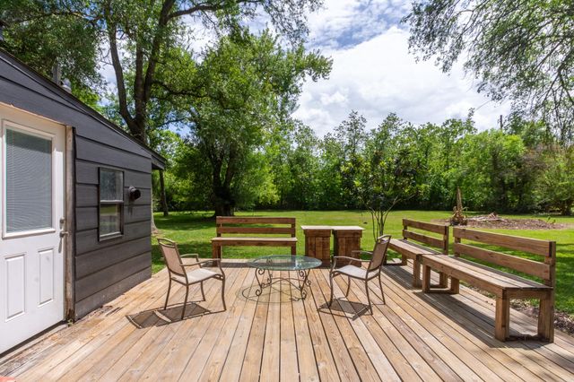 6811 Cemetary Road, Manvel, TX 77578