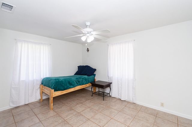 6811 Cemetary Road, Manvel, TX 77578