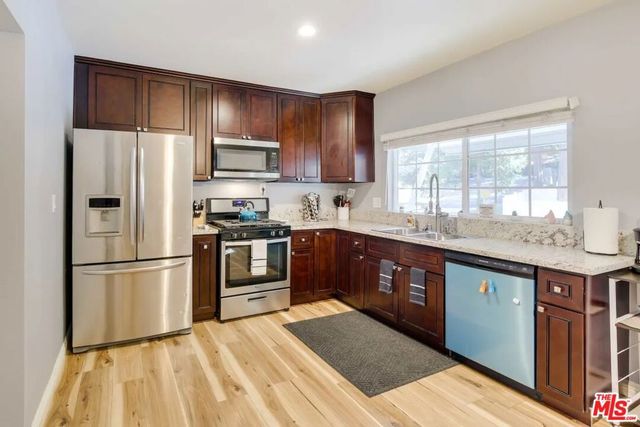 874 Fern Drive, Crestline, CA 92325