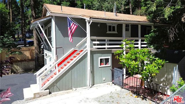 874 Fern Drive, Crestline, CA 92325