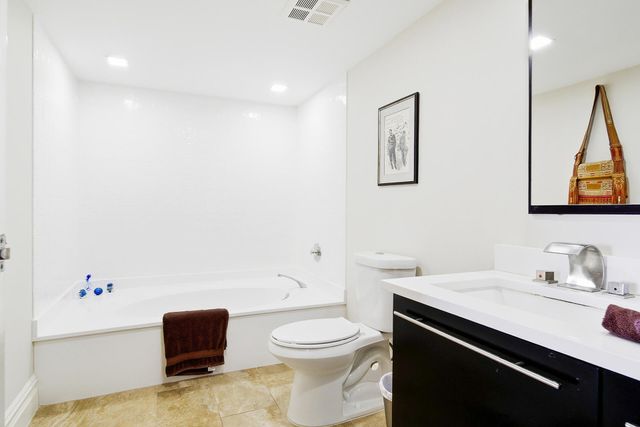 1900 Consulate Place 1005, West Palm Beach, FL 33401