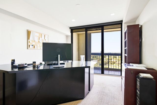 1900 Consulate Place 1005, West Palm Beach, FL 33401