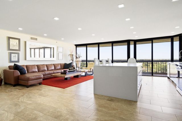 1900 Consulate Place 1005, West Palm Beach, FL 33401