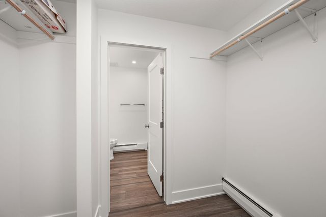 2800 Hamline Avenue N 332, Roseville, MN 55113