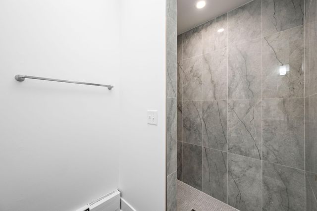 2800 Hamline Avenue N 332, Roseville, MN 55113