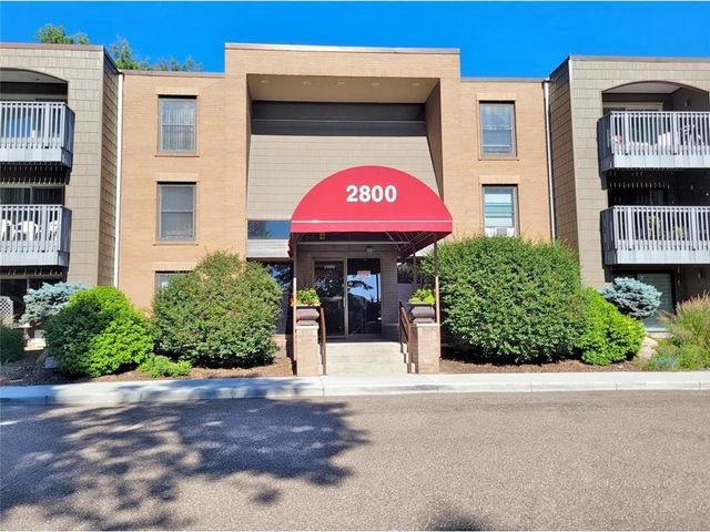 2800 Hamline Avenue N 332, Roseville, MN 55113