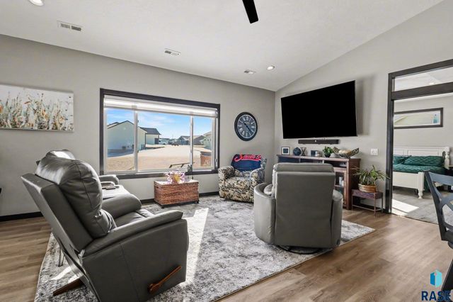 2430 N Main Ave Avenue, Tea, SD 57064