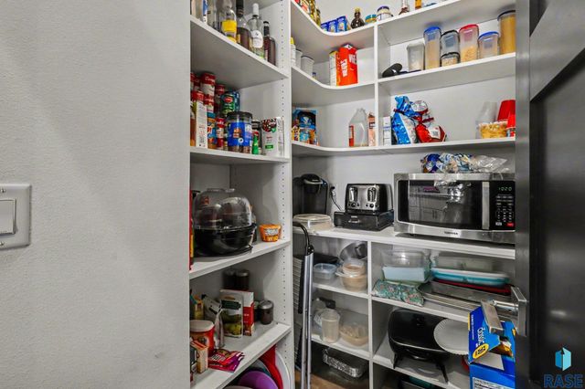 2430 N Main Ave Avenue, Tea, SD 57064