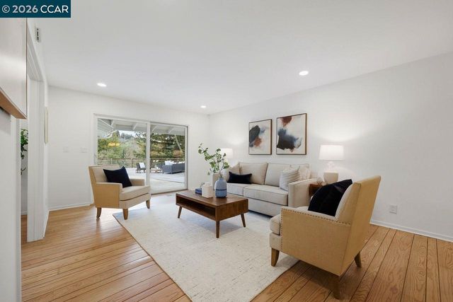 3927 Woodside Ct, Lafayette, CA 94549