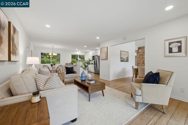 3927 Woodside Ct, Lafayette, CA 94549