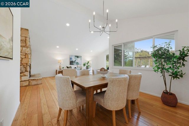 3927 Woodside Ct, Lafayette, CA 94549