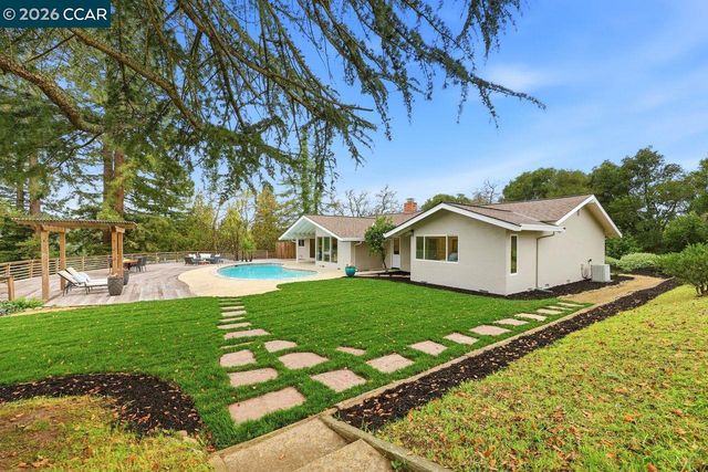 3927 Woodside Ct, Lafayette, CA 94549