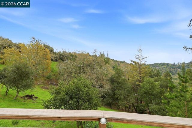 3927 Woodside Ct, Lafayette, CA 94549