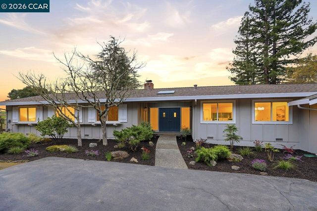 3927 Woodside Ct, Lafayette, CA 94549