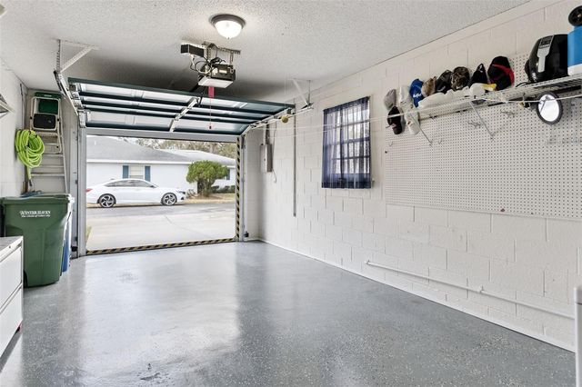 1581 OAKVIEW CIRCLE SE, Winter Haven, FL 33880