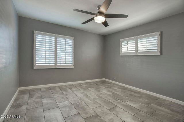 2035 W DENTON Lane, Phoenix, AZ 85015