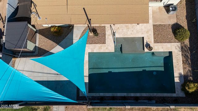 2035 W DENTON Lane, Phoenix, AZ 85015