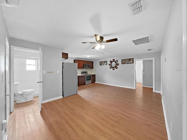1514 E NORTH BAY STREET, Tampa, FL 33610