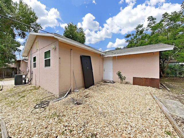 1514 E NORTH BAY STREET, Tampa, FL 33610