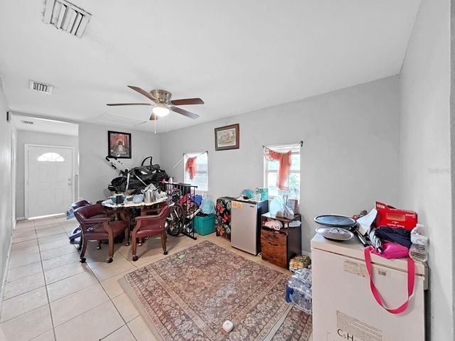 1514 E NORTH BAY STREET, Tampa, FL 33610