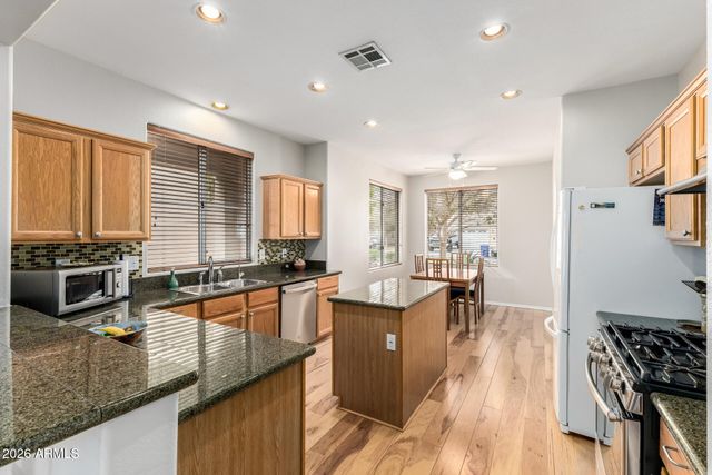 1461 W ARMSTRONG Way, Chandler, AZ 85286